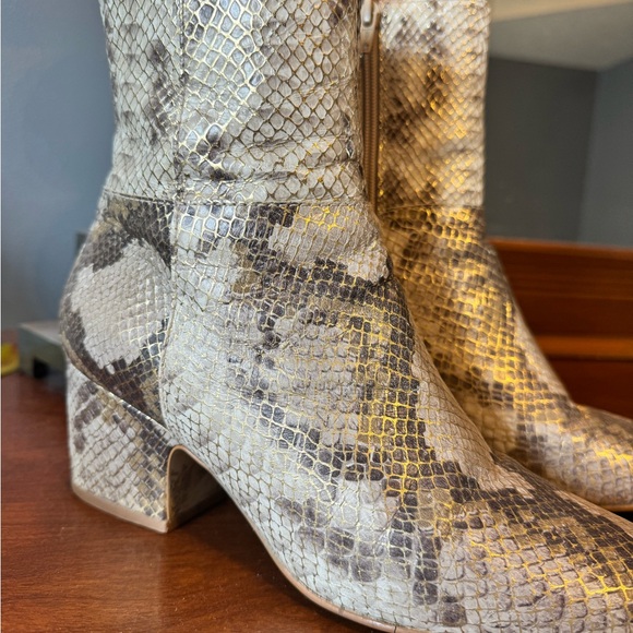 Anthropology Matisse Snakeskin (faux) Ankle Boot 8.5 - Picture 4 of 8